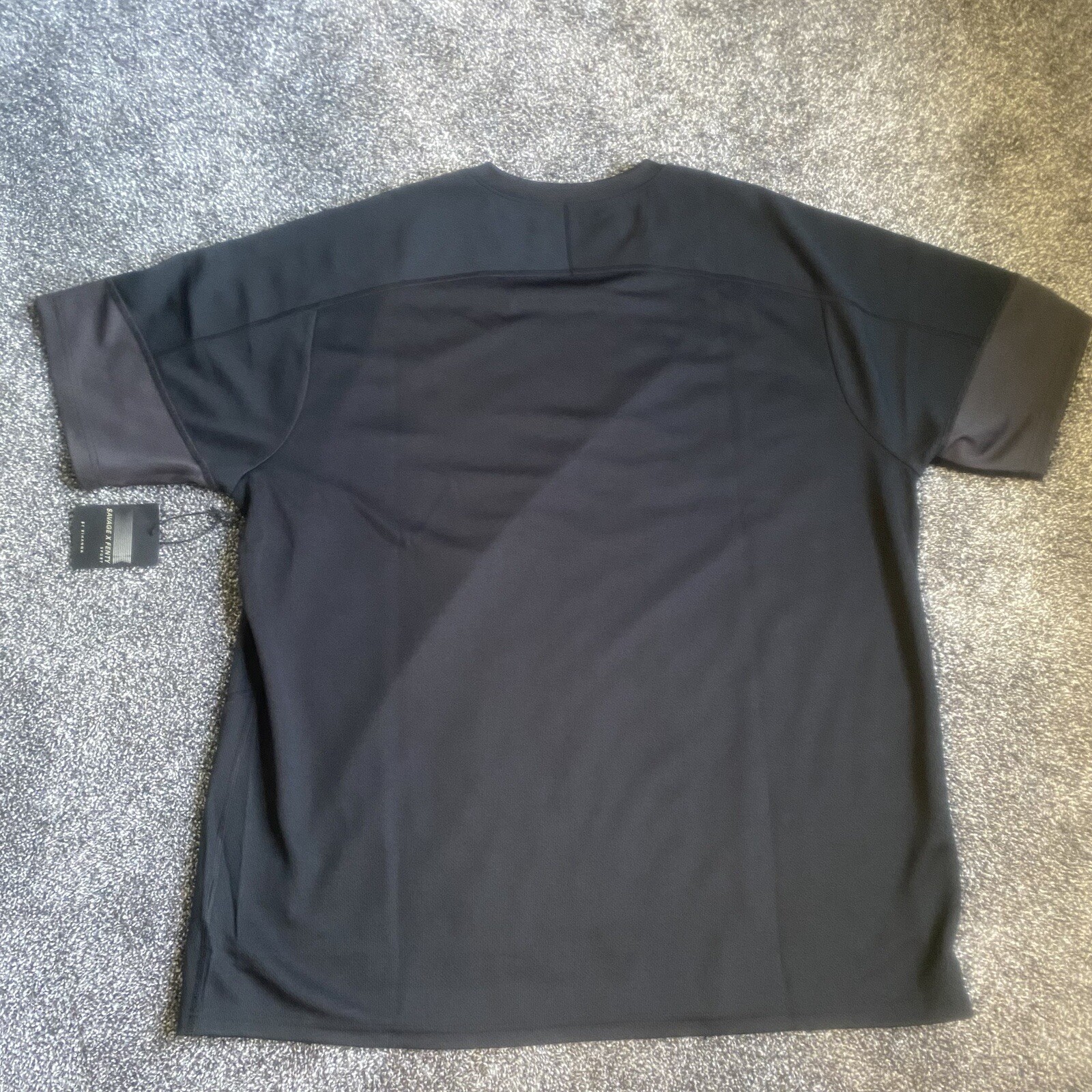 Savage Fenty T-Shirt Men’s XL Black Grey Stripe Polyester Athletic Sport Jersey gallery