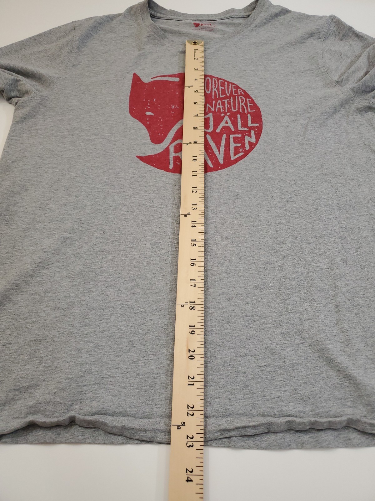 Fjallraven Size Large Gray Forever Nature Logo Short Sleeve Crew Neck T-Shirt gallery