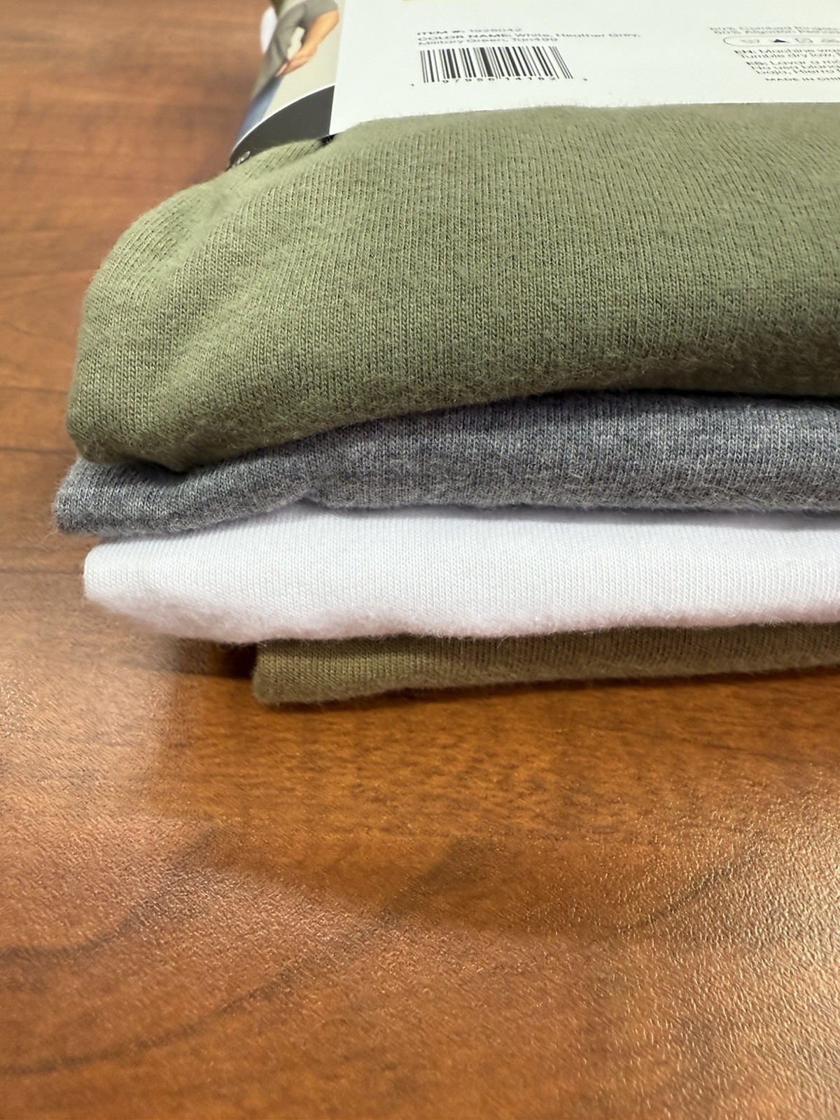 True Classic 4 Pack Crew Neck Men’s Tees Size XL - Green/Grey/White/Dessert gallery