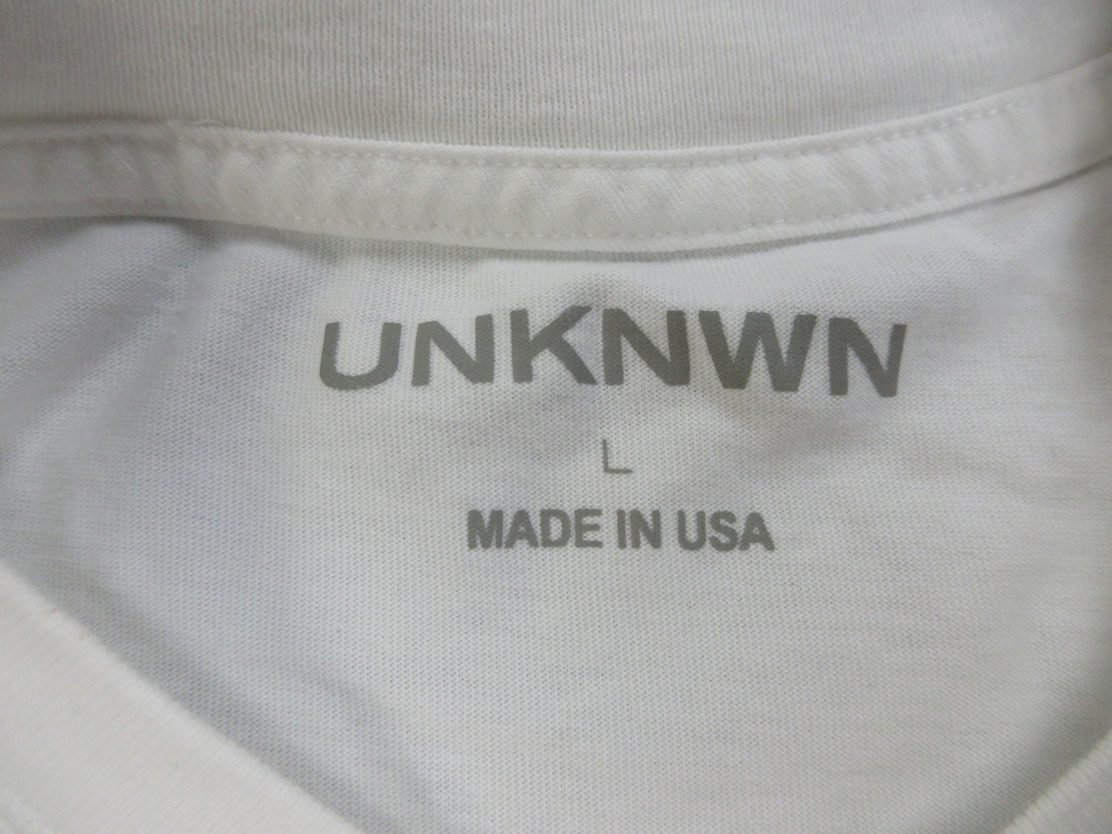 UNKNWN Shirt Mens Large White The Fight To Get There Graphic Smiley USA Tee gallery