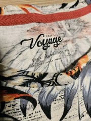 CRAFT + FLOW VOYAGE Men’s Tropical Print T-Shirt Size Small Gray Orange Shirt