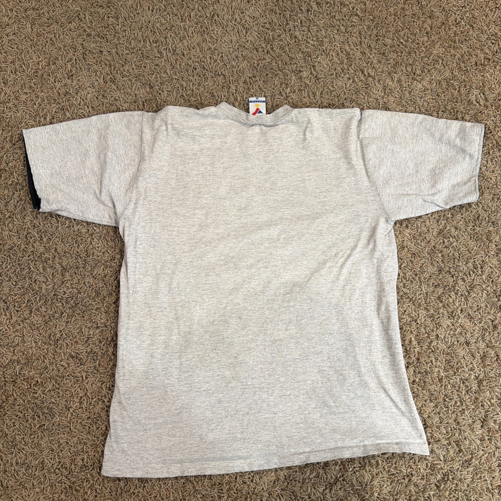 1993 Artex Sportswear Chicago Bulls Tasmanian Devil Shirt Size L T-shirt gallery