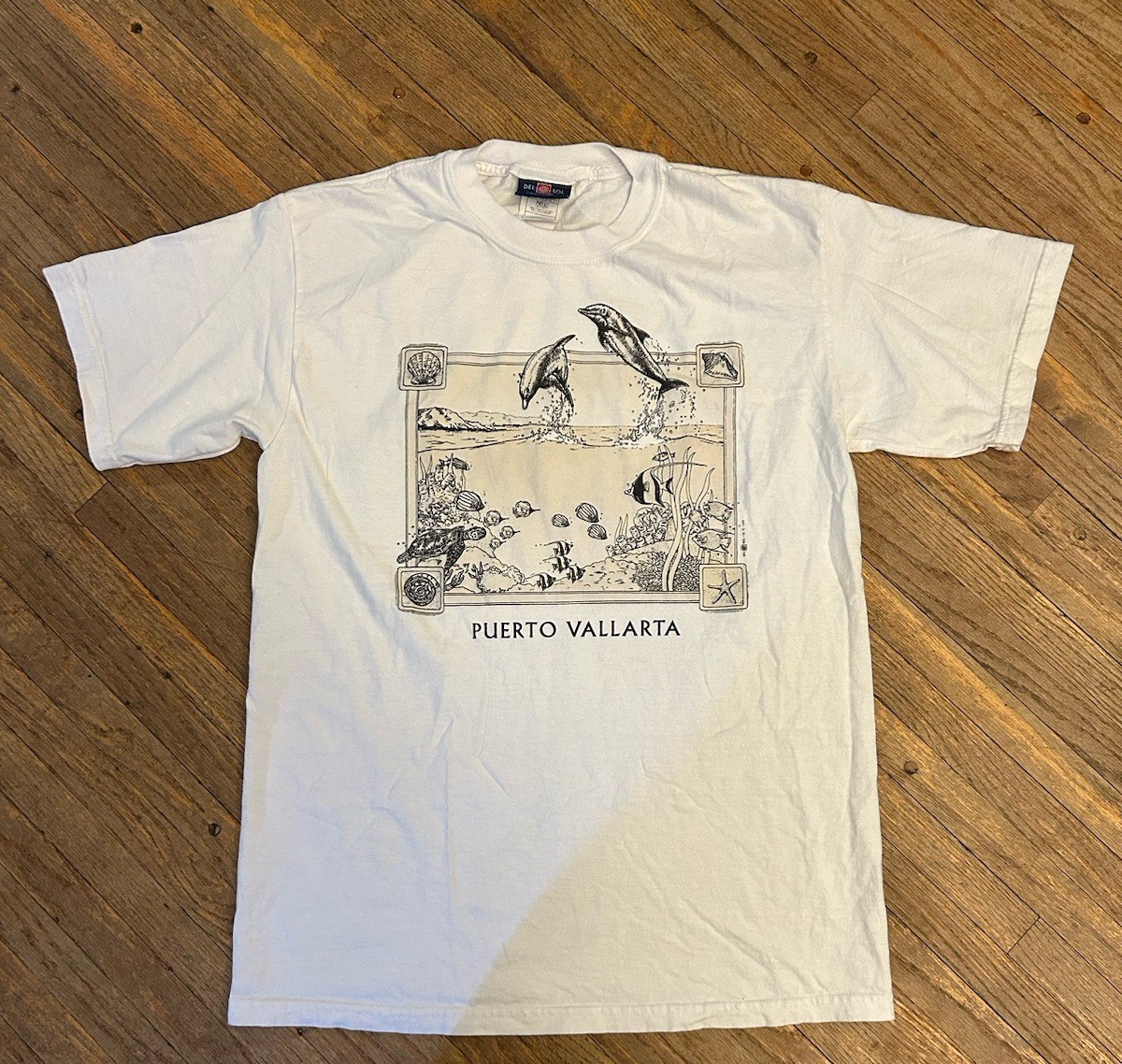 vtg 90s Y2K PUERTO VALLARTA T SHIRT Dolphin Sea Turtle Marine Life MEDIUM