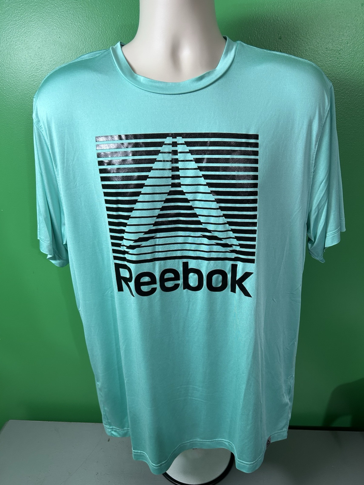 REEBOK Spellout T-Shirt Large Turquoise Polyester/Spandex Lightweight NICE!! gallery