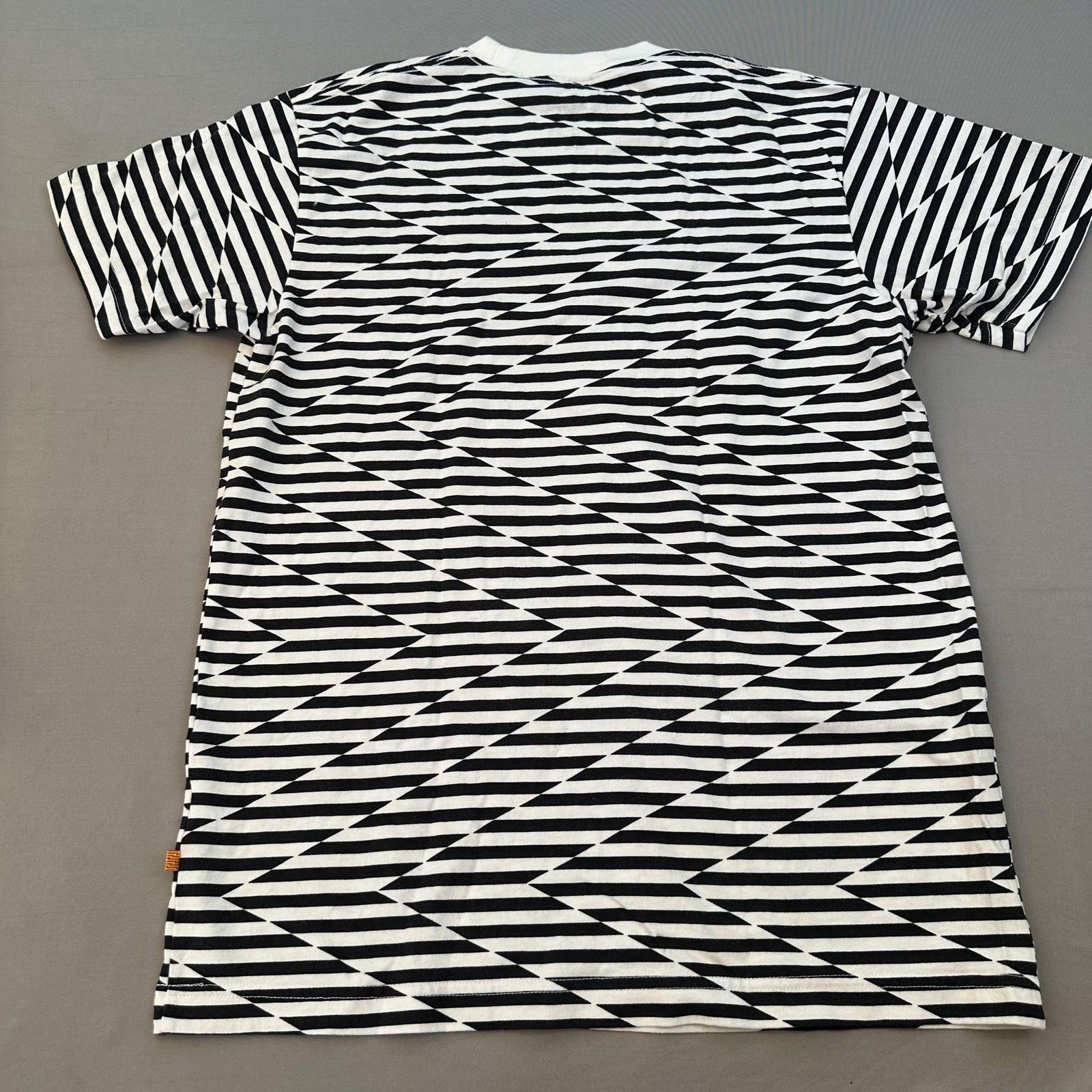 UNIQLO SPRZ NY Shirt Mens Small Black White Barry McGee MoMA Special Edition gallery