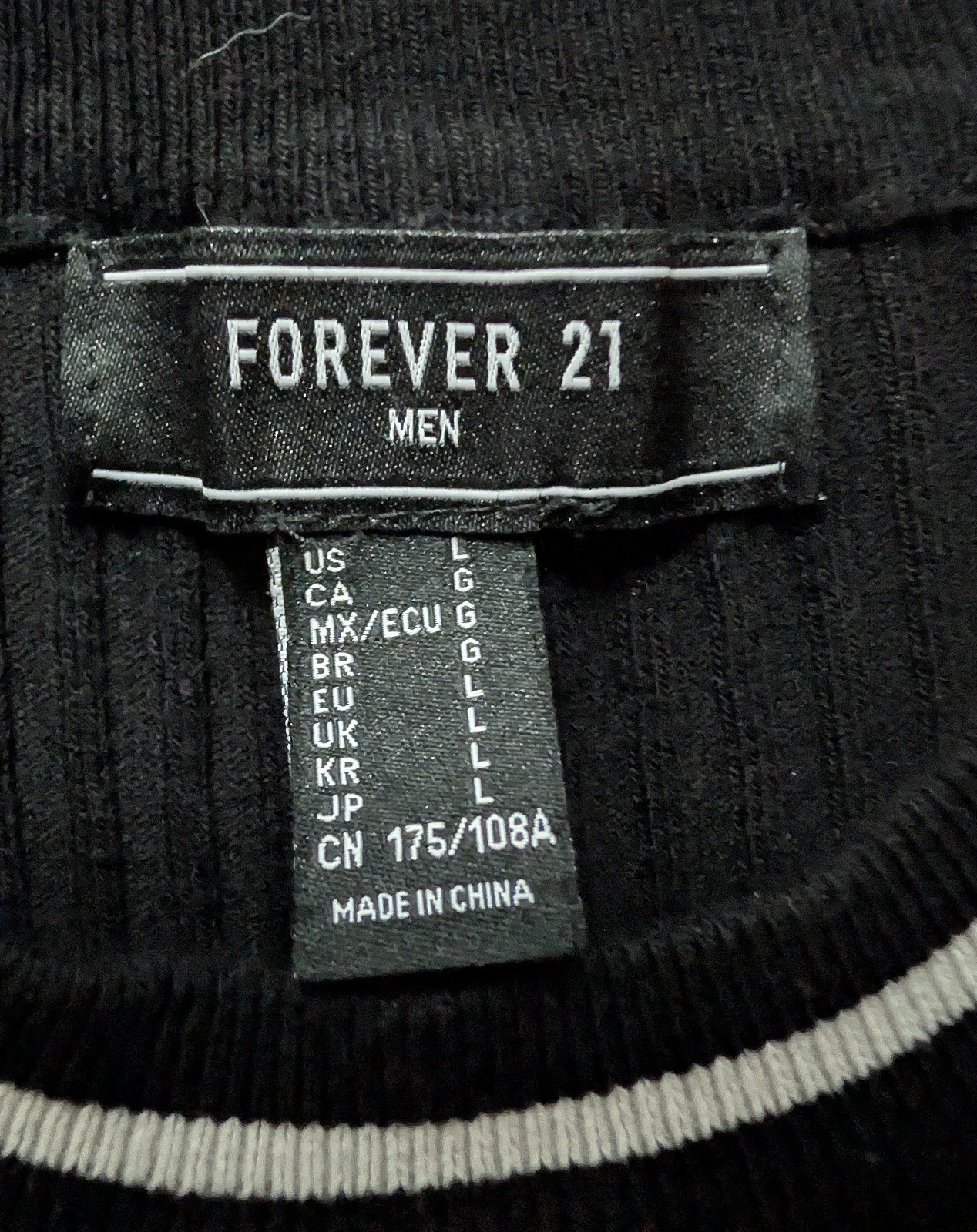 Forever 21 Men's Black Ribbed Knit Short Sleeve L Sweater Shirt 18" W X 26.5" L gallery