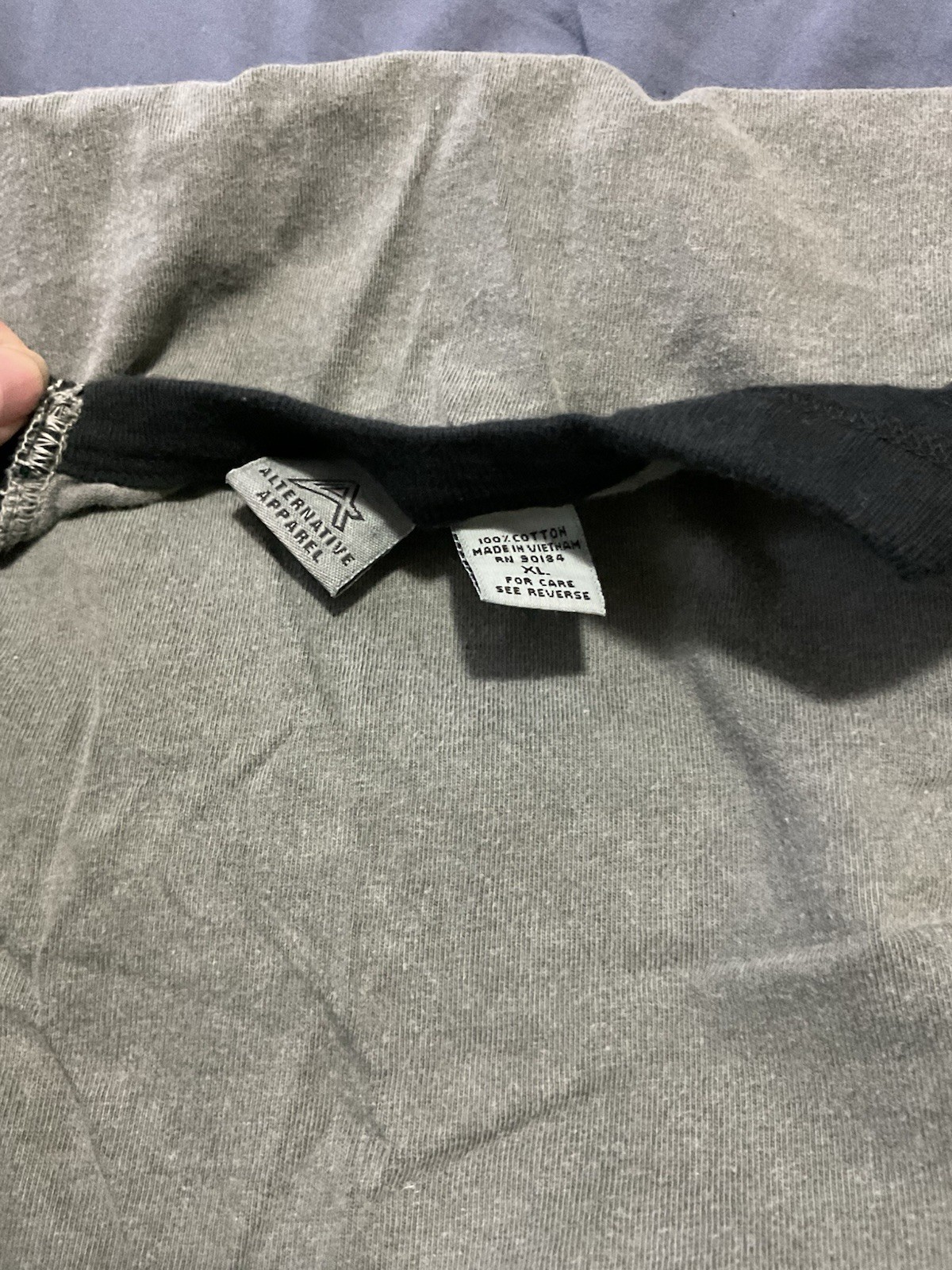 Alternative Apparel Men's XL Gray/Black Colorblock Raglan 3/4 Sleeve Crew Tee gallery