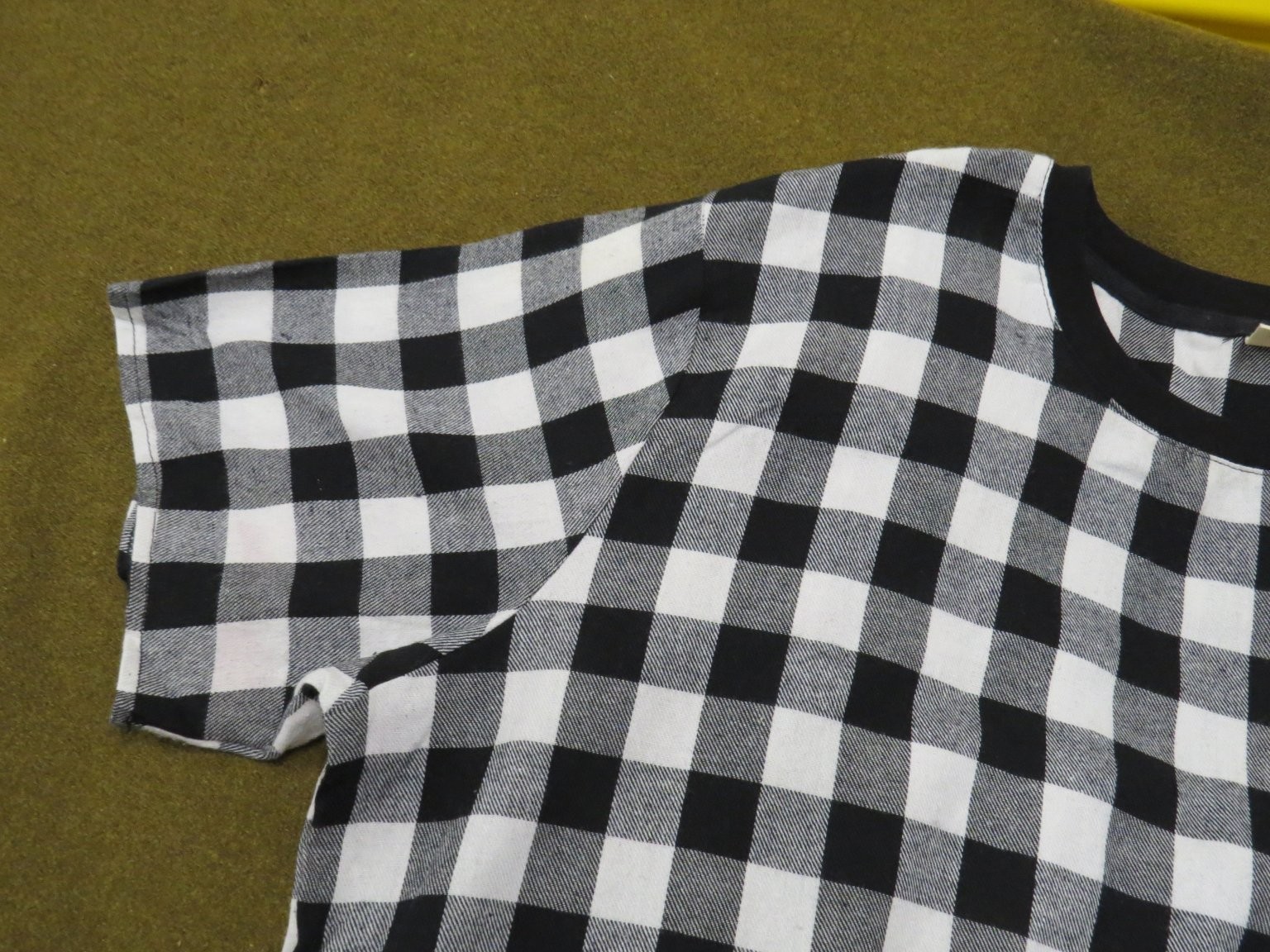 LILBETTER Men's T-Shirt Black White XL Gingham Plaid Curved Hem Side Zip NWOT gallery