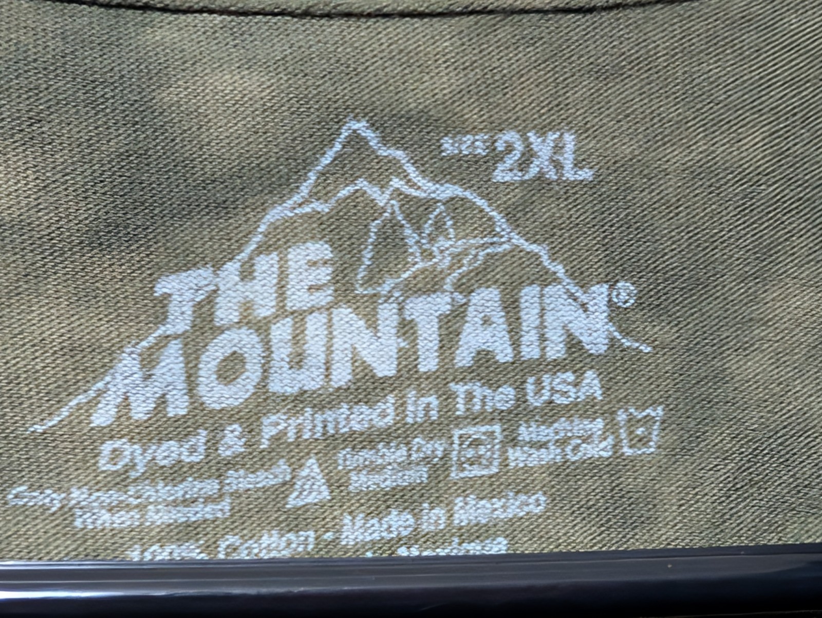 The Mountain Mens T-shirt Green 2007 Three Wolf Moon Retired Logo 2XL #6694 gallery