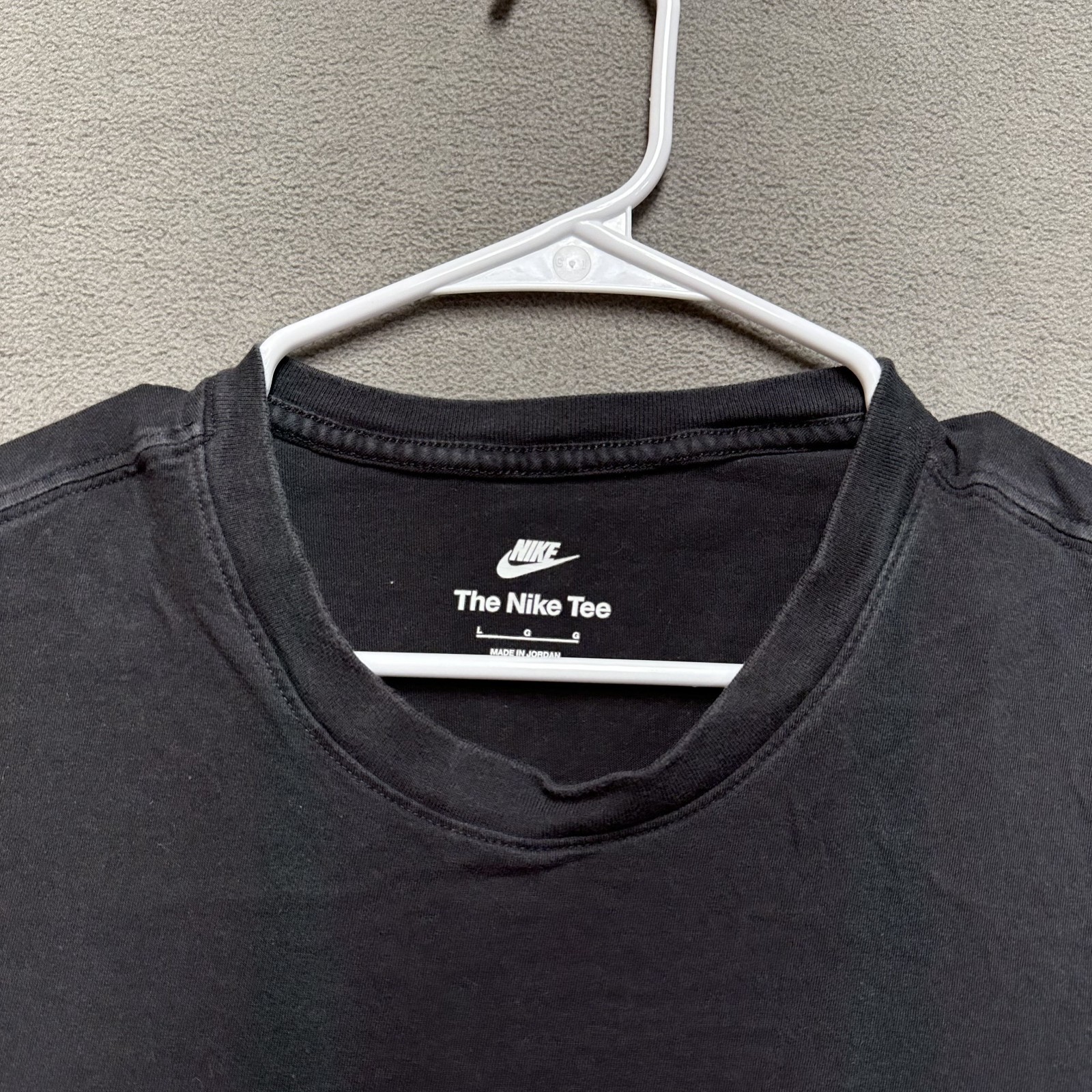 Nike Shirt Mens Large Black Short Sleeve The Nike Tee Casual Embroidered Logo gallery