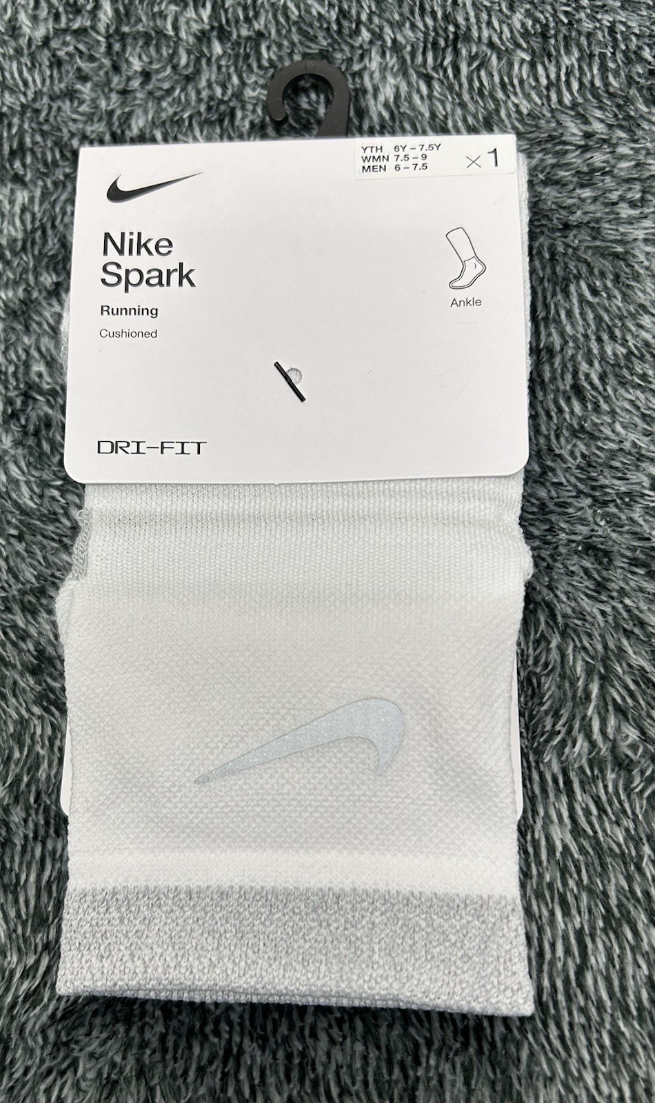 Nike Womens Size 7.5-9 Spark Cushioned White Gray Ankle Socks (U8)