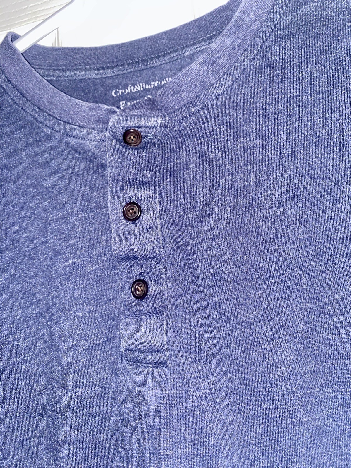 Croft & Barrow Men's Easy Care Long Sleeve Henley T-Shirt - Size M - Blue gallery