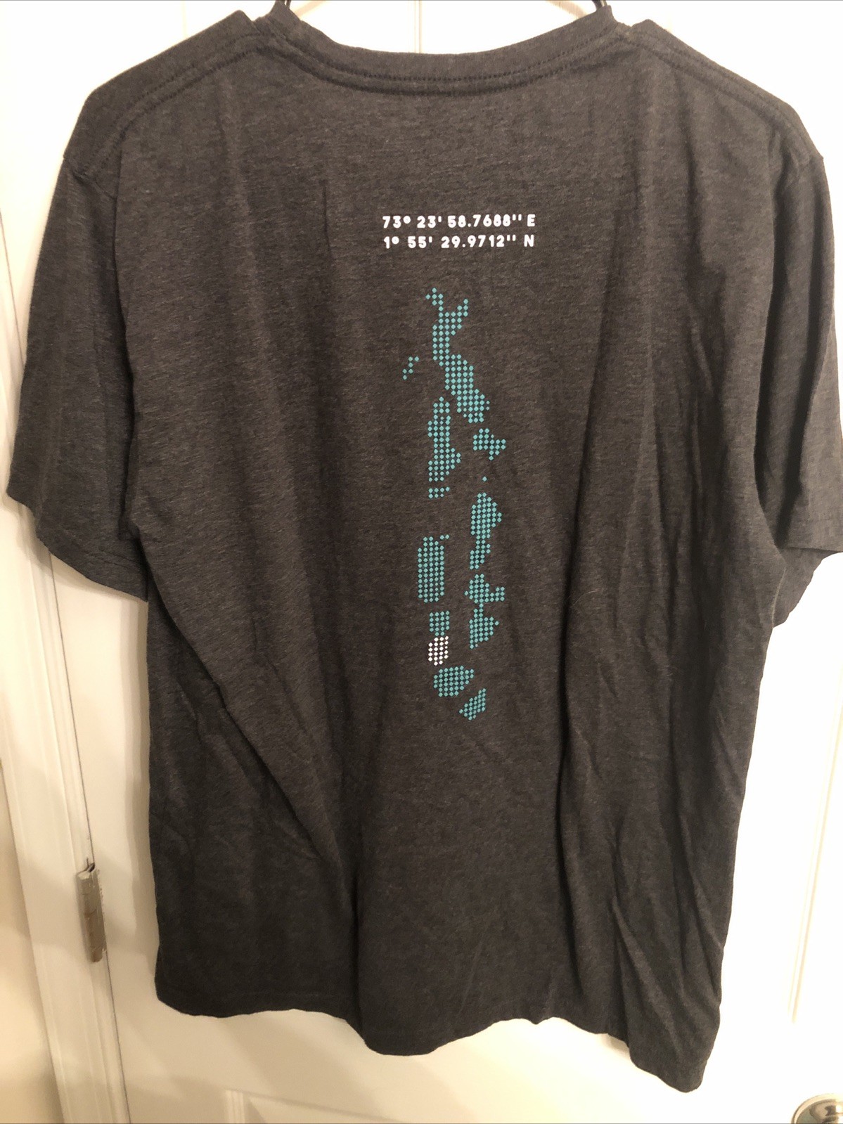 Sea Tribe Maldives “Coordinates”100% Cotton Graphic Gray Tee Shirt. Mens XL NWOT gallery