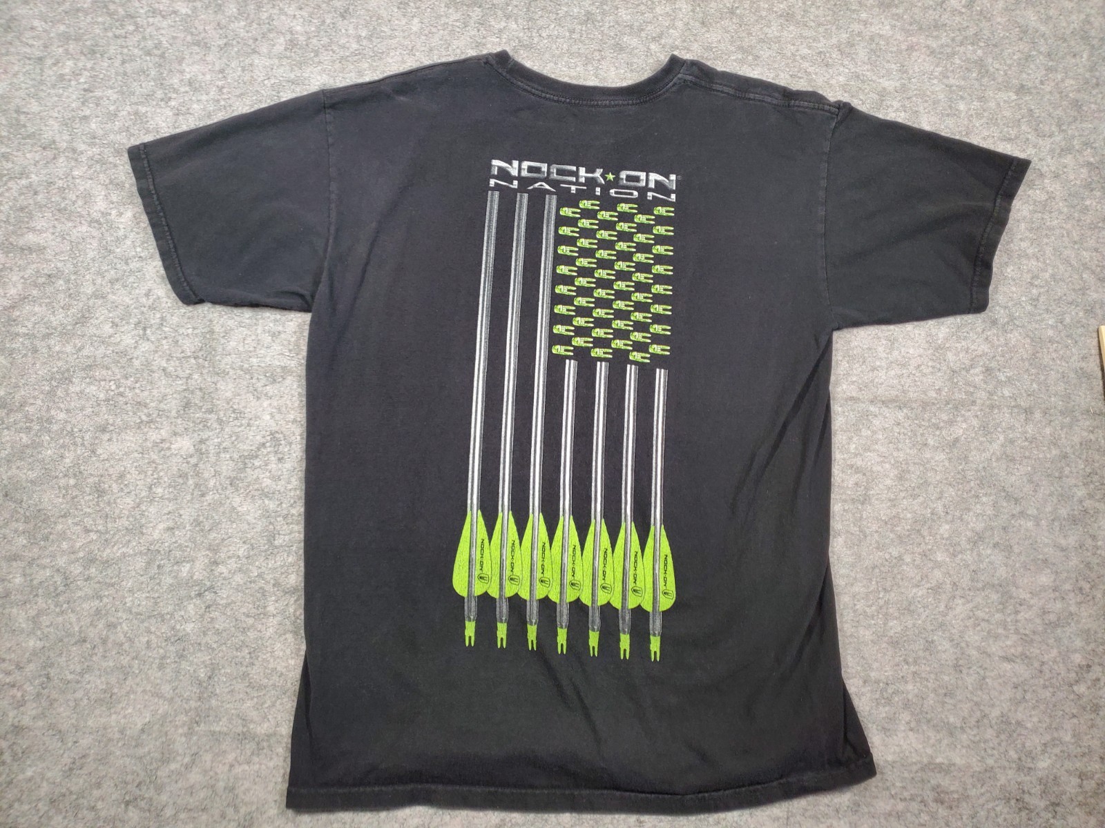 Vintage Nock On Archery T-shirt Size Large Hunting Outdoors Arrows Grenn Black gallery
