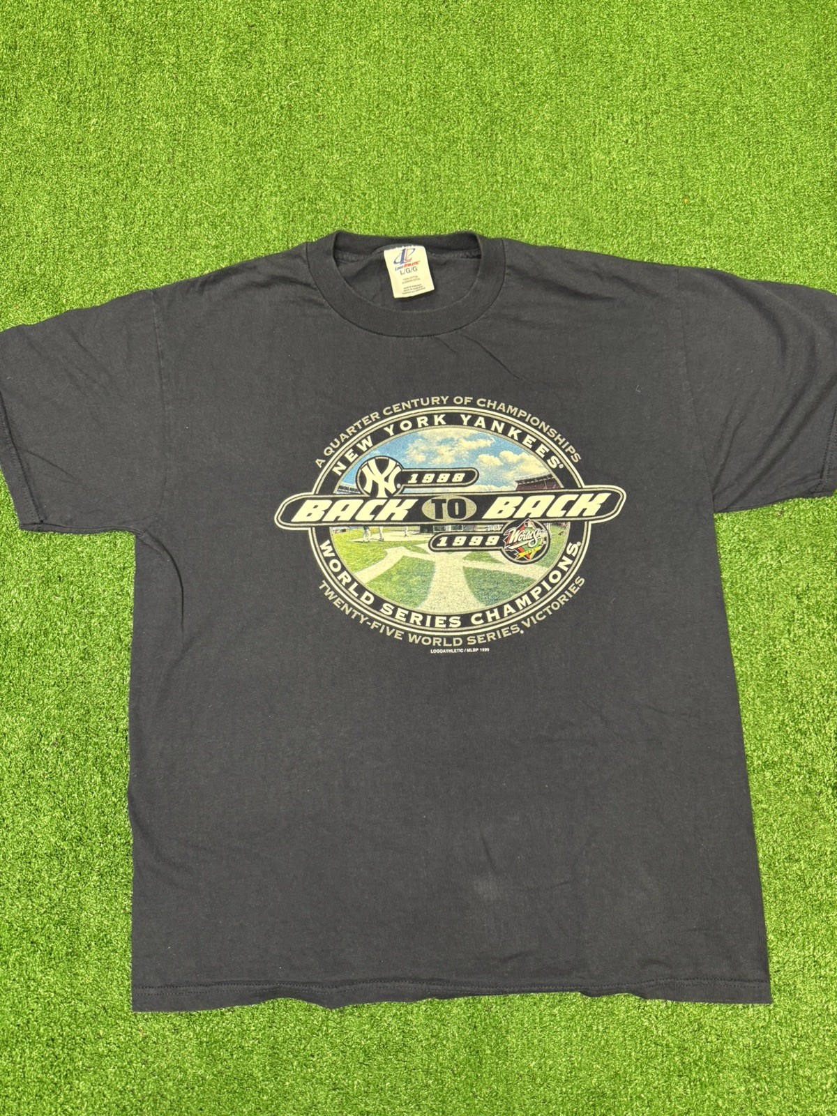 VTG New York Yankees Back To Back 98-99 World Series Champions T-Shirt Size L