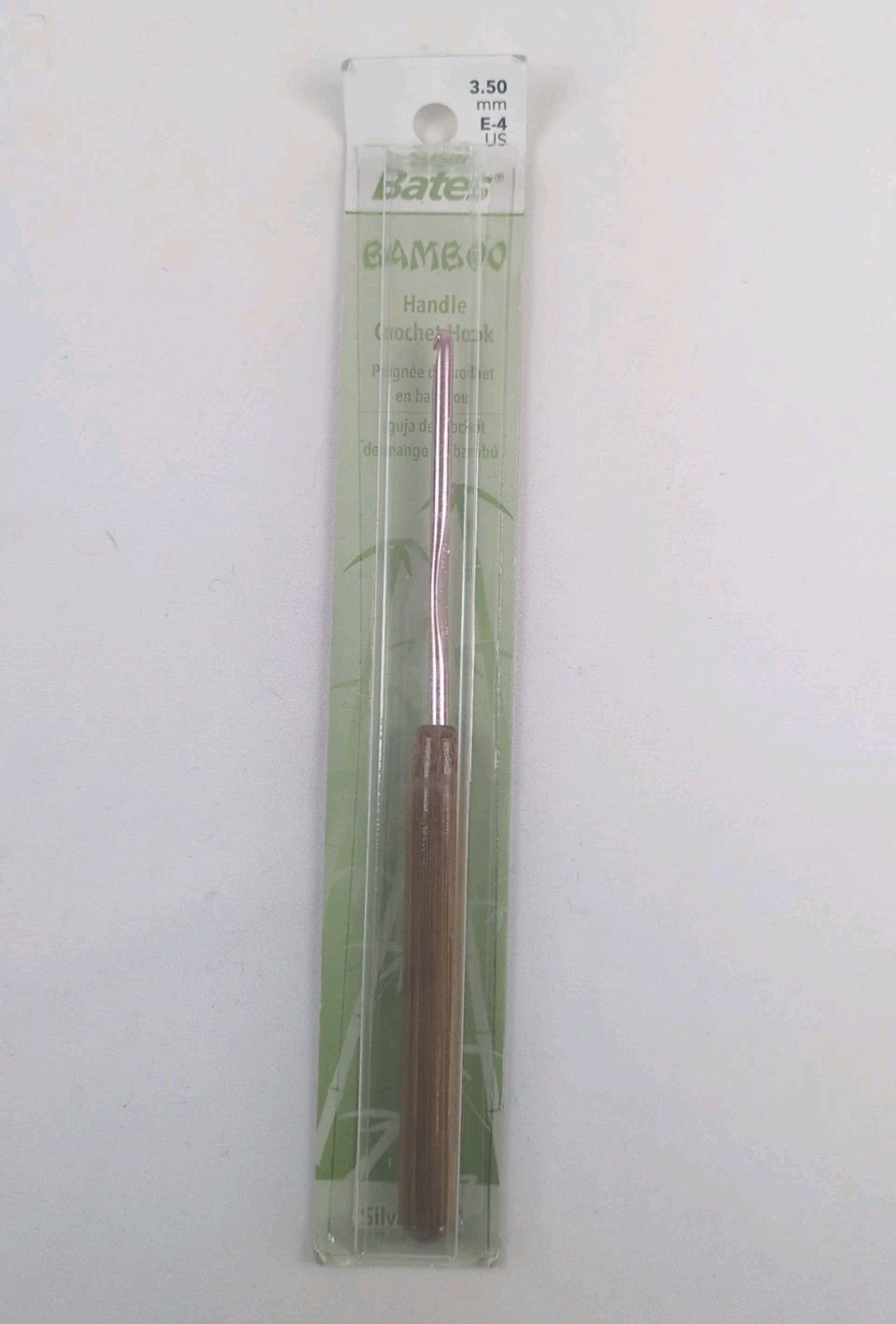 Susan Bates Bamboo Handle/Silvalume Head Crochet Hook 5.5″ – Size E4/3.5mm