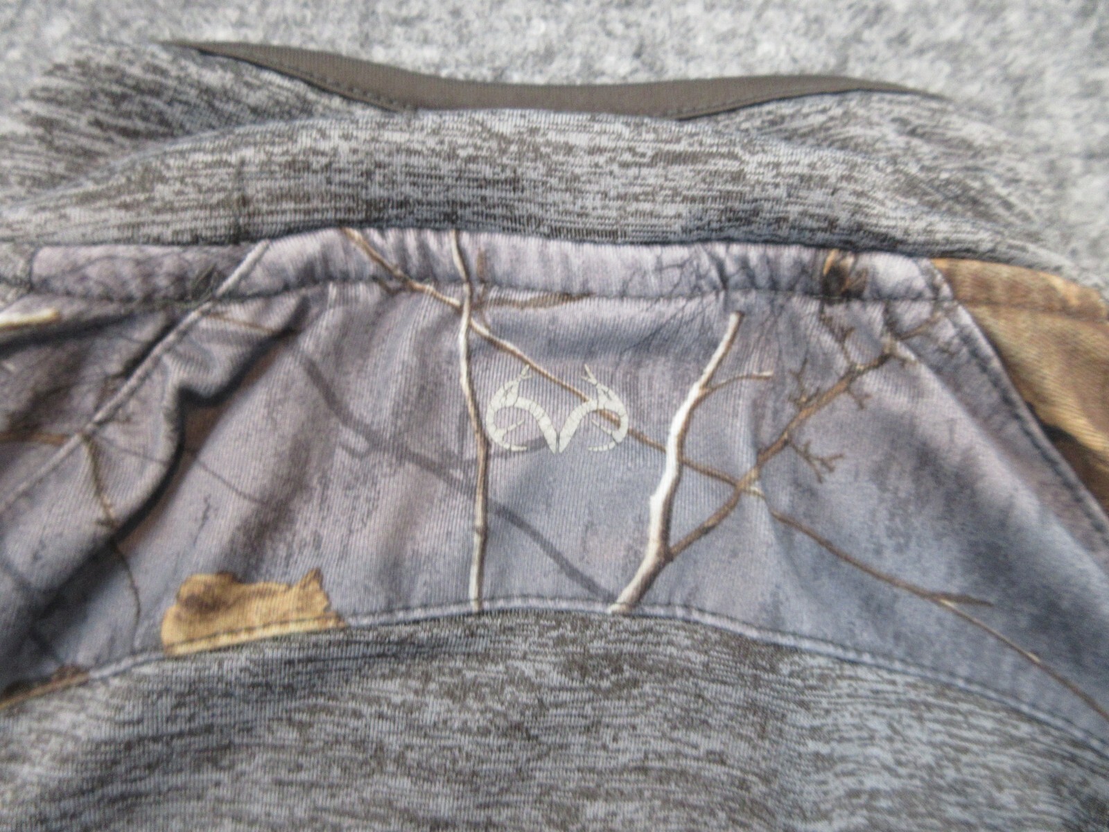 Realtree Shirt Mens Large Gray 1/4 Zip Camo Long Sleeve Mock Neck Lightweight gallery