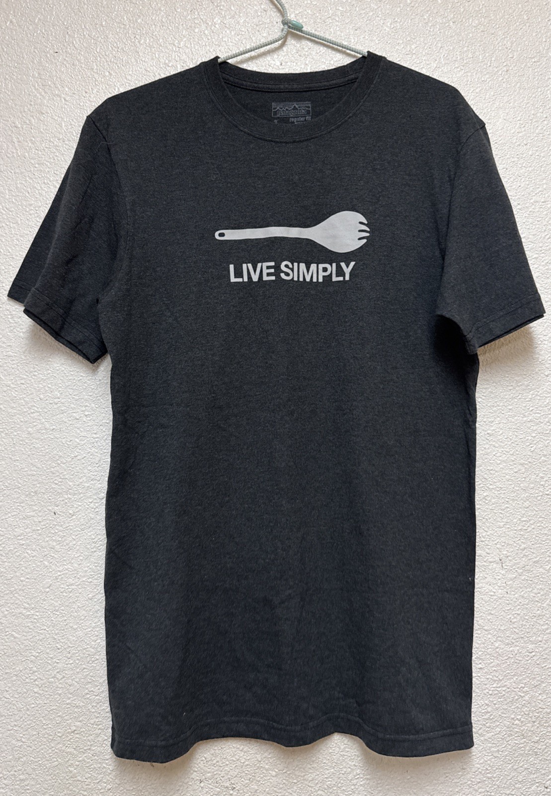Patagonia Live Simply “Spork” T-shirt Men’s Gray Short Sleeve 39046 Sz S