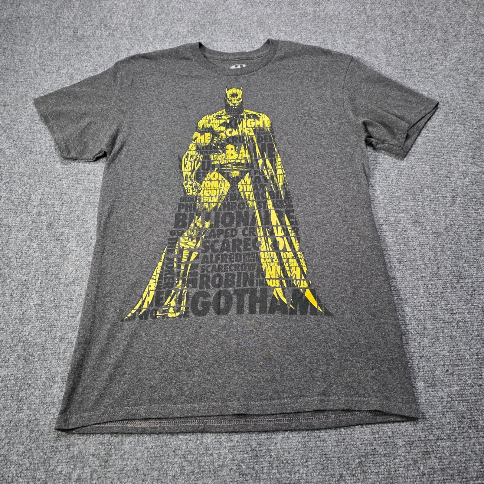 Men's Medium Batman Gotham City Word Art Graphic T-Shirt Gray Yellow Typographic gallery