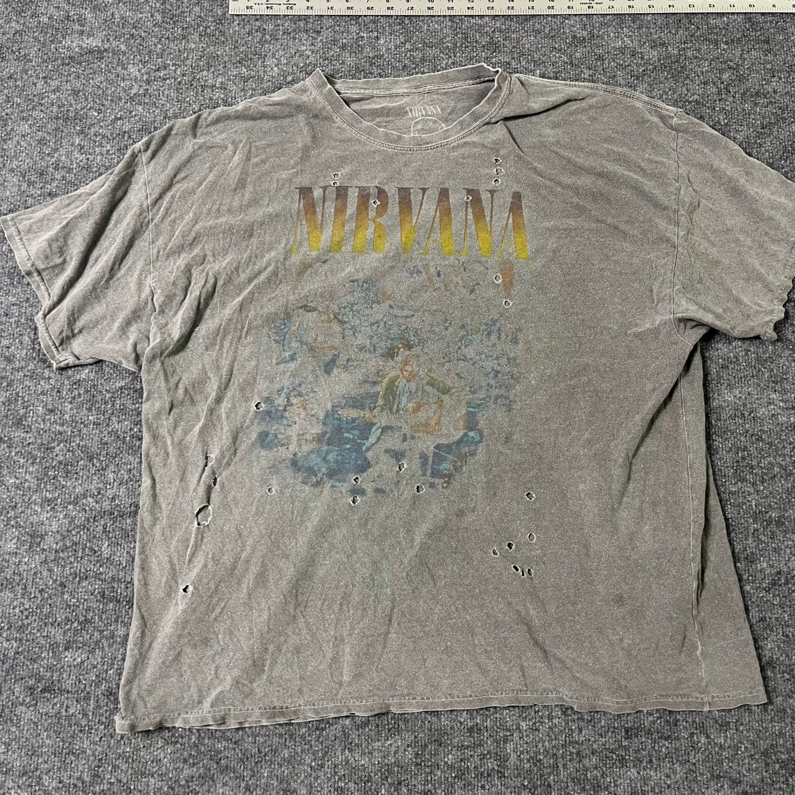 Nirvana T-Shirt Mens Size OS Gray Distressed Graphic Rock Band Kurt Cobain Tee