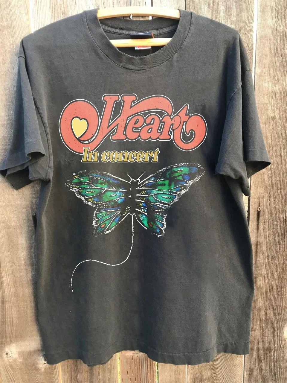 Heart Band Live In Concert 90s T shirt Heavy cotton tee S45 gallery