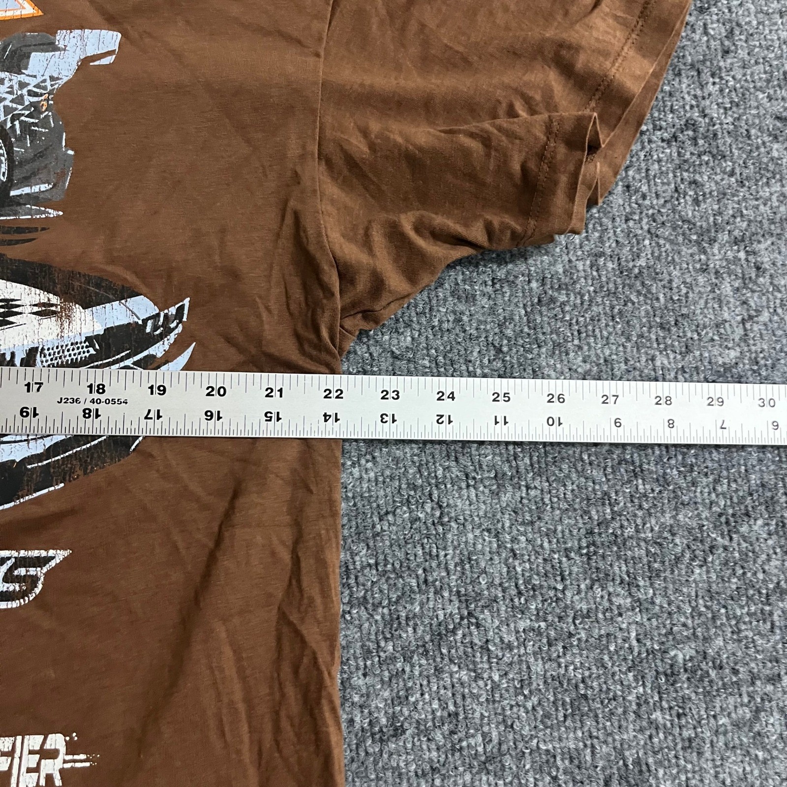 H&M Graphic T-Shirt Mens Size S Brown 2003 Annual Tour Racing Speed Sports Car gallery