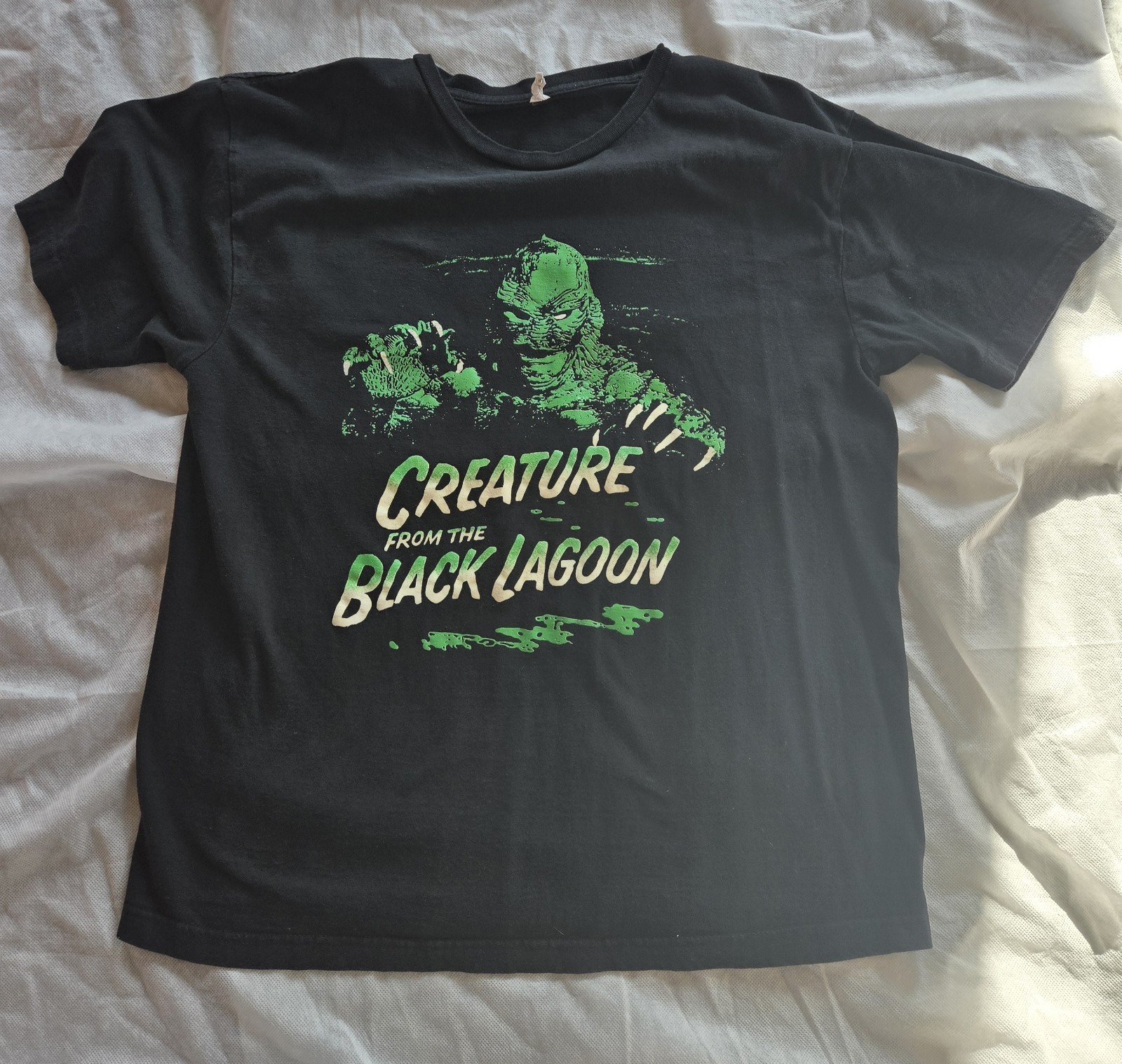 Creature from the Black Lagoon T-Shirt Size XL Pet And Smoke Free Home
