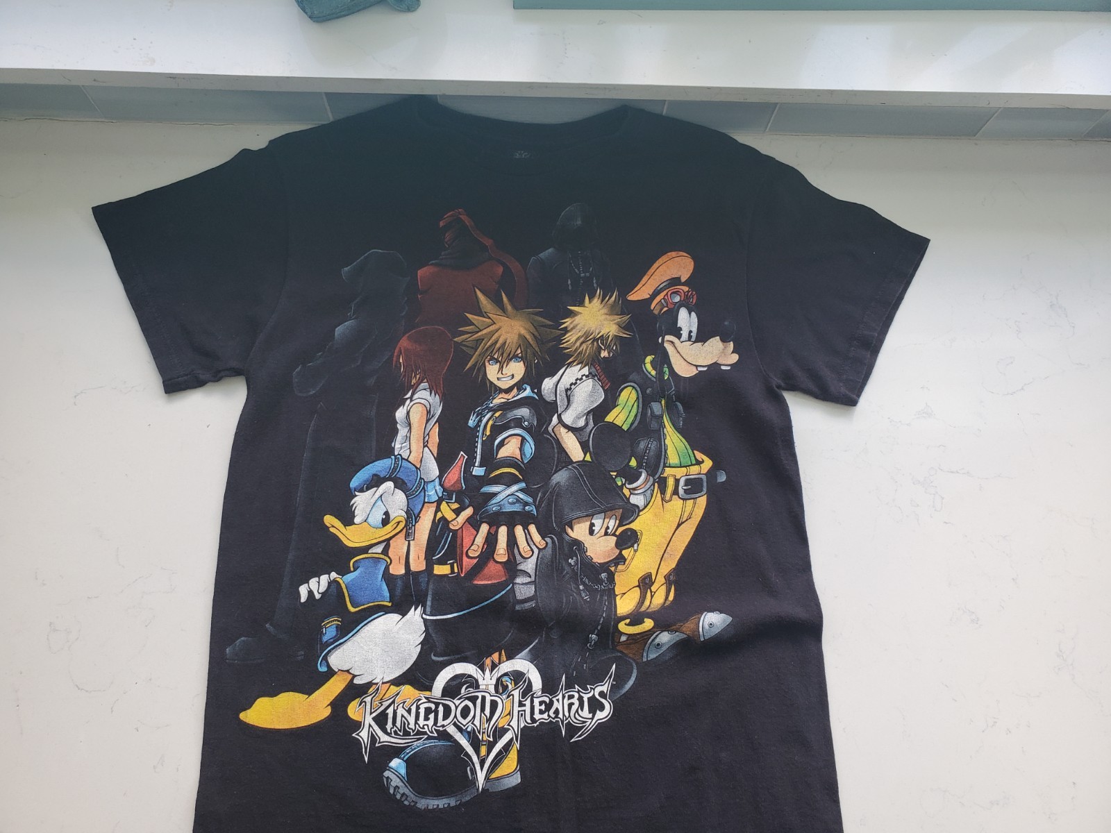 Kingdom Hearts Disney Graphic T-Shirt Black Sora Donald Goofy Sz medium gallery
