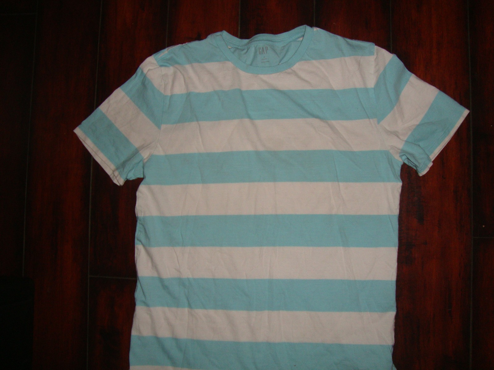 Men's GAP Medium T-shirts 1 blue mix 1 salmon color BARELY WORN LOW START PRICE! gallery