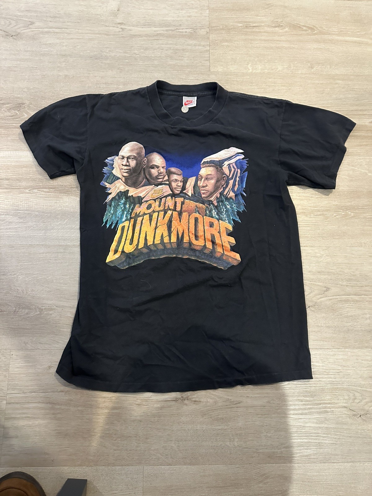 VINTAGE NIKE T-SHIRT MOUNT DUNKMORE JORDAN DAMAGED SEE DESCRIPTION SIZE L