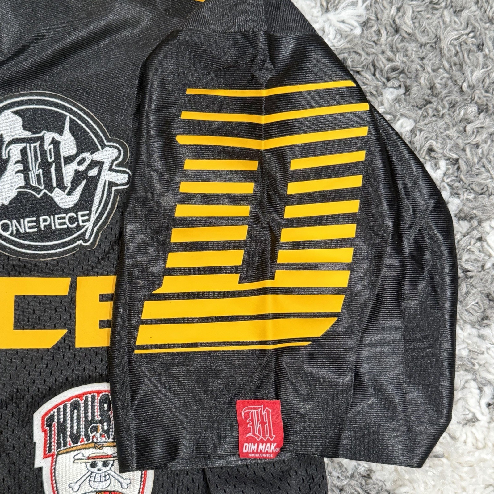 DIM MAK X ONE PIECE - Straw hat crew JERSEY BLACK YELLOW SIZE S gallery