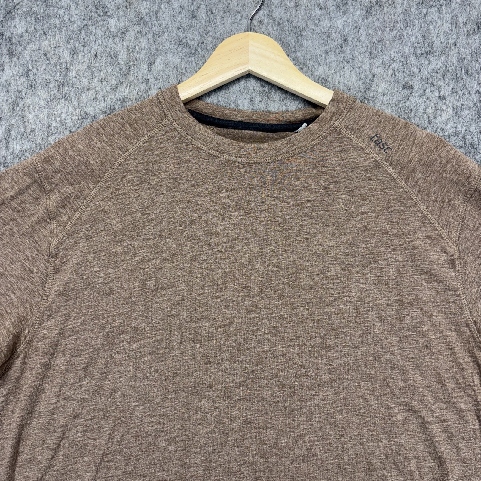 Tasc Carrollton T-Shirt Men's Medium Brown Bamboo Short Sleeve Stretch gallery