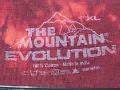 The Mountain Mens T-shirt Red Evolution Red Skull Dragon Retired Logo XL #5267