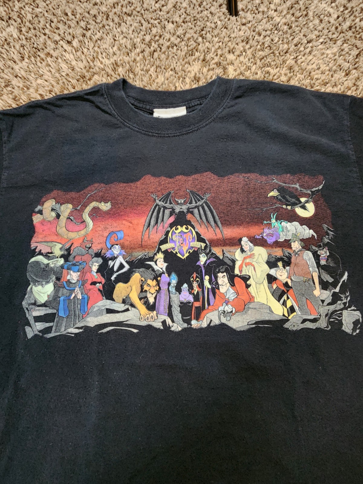 Vintage 90s Disney Villains Disney World Shirt Sz L gallery