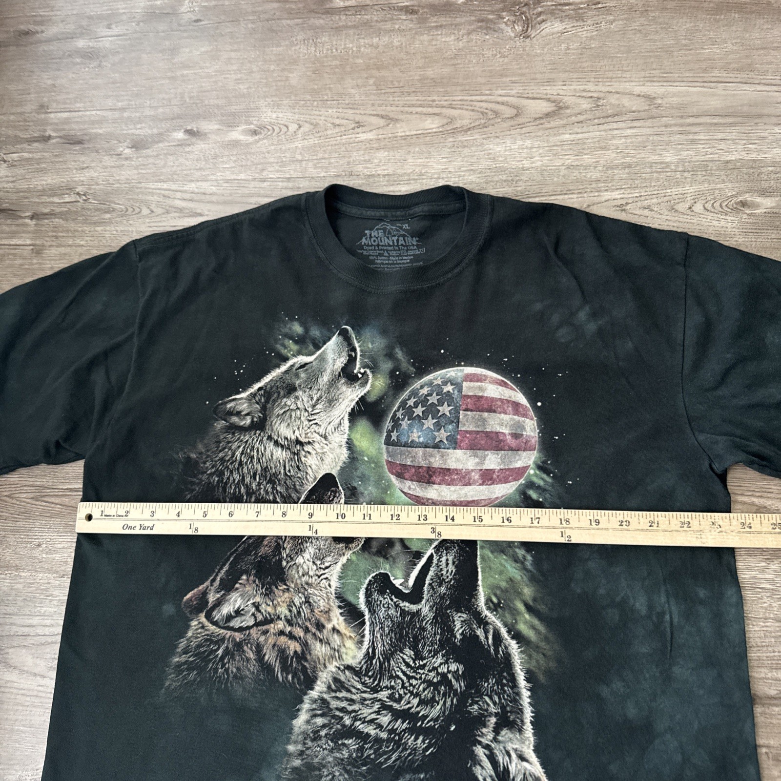 The Mountain Three Wolf USA Moon T Shirt Mens XLarge Black Tie Dye gallery