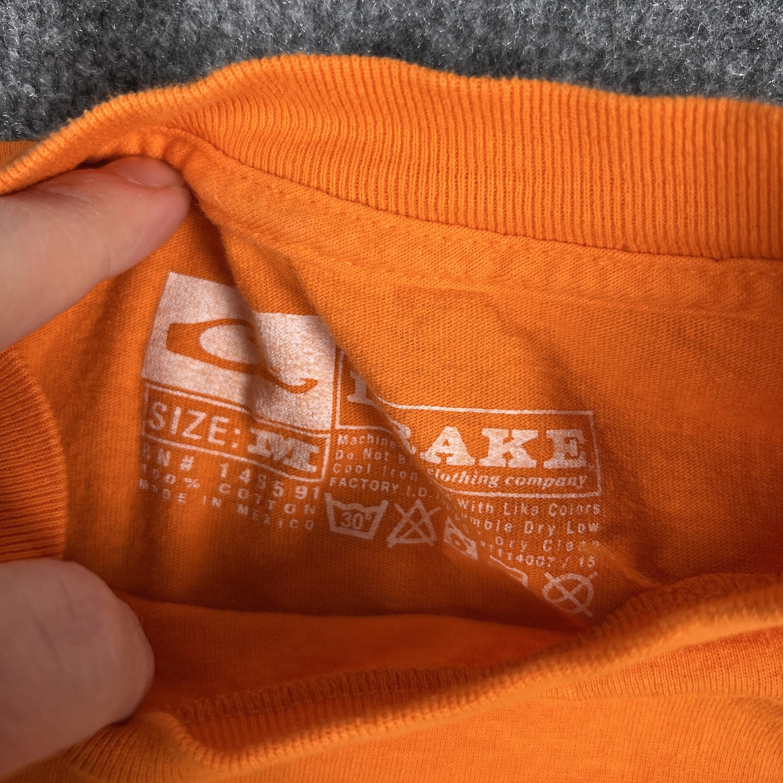 Drake Shirt Mens Medium Orange Logo Graphic Hunting Outdoor Cotton Tee gallery