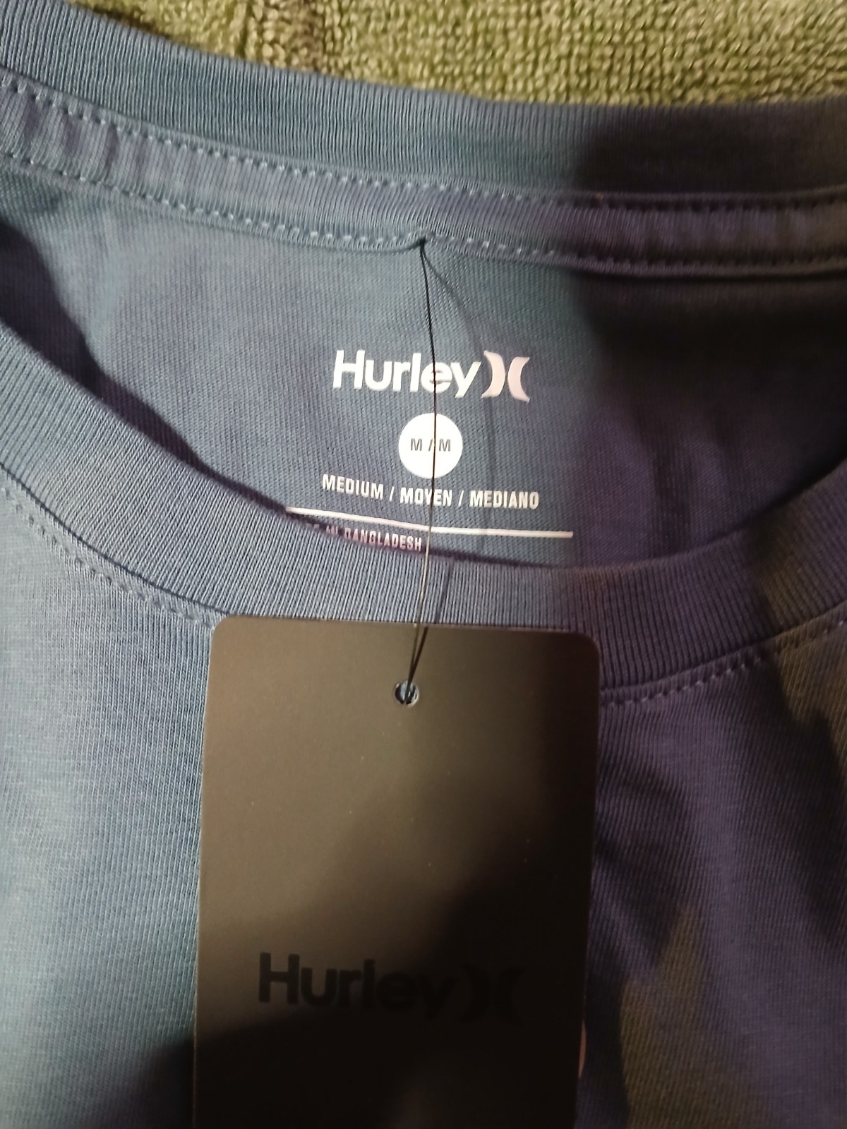 Hurley T-Shirt Short Sleeve Size M New With Tags gallery