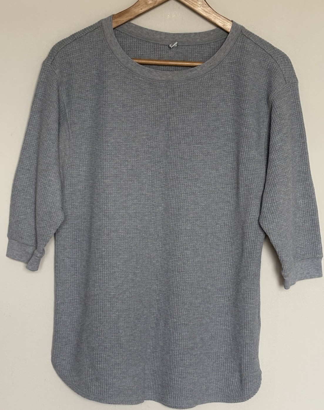 UNIQLO Mens Medium Waffle Knit Thermal Top Grey 3/4 Length Short Sleeves gallery