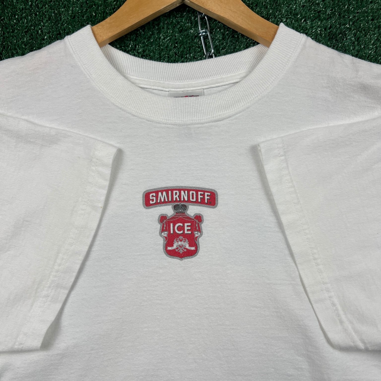 Vintage Smirnoff Ice T-Shirt Mens L White Graphic Promo Center Logo Back Hit Y2K gallery