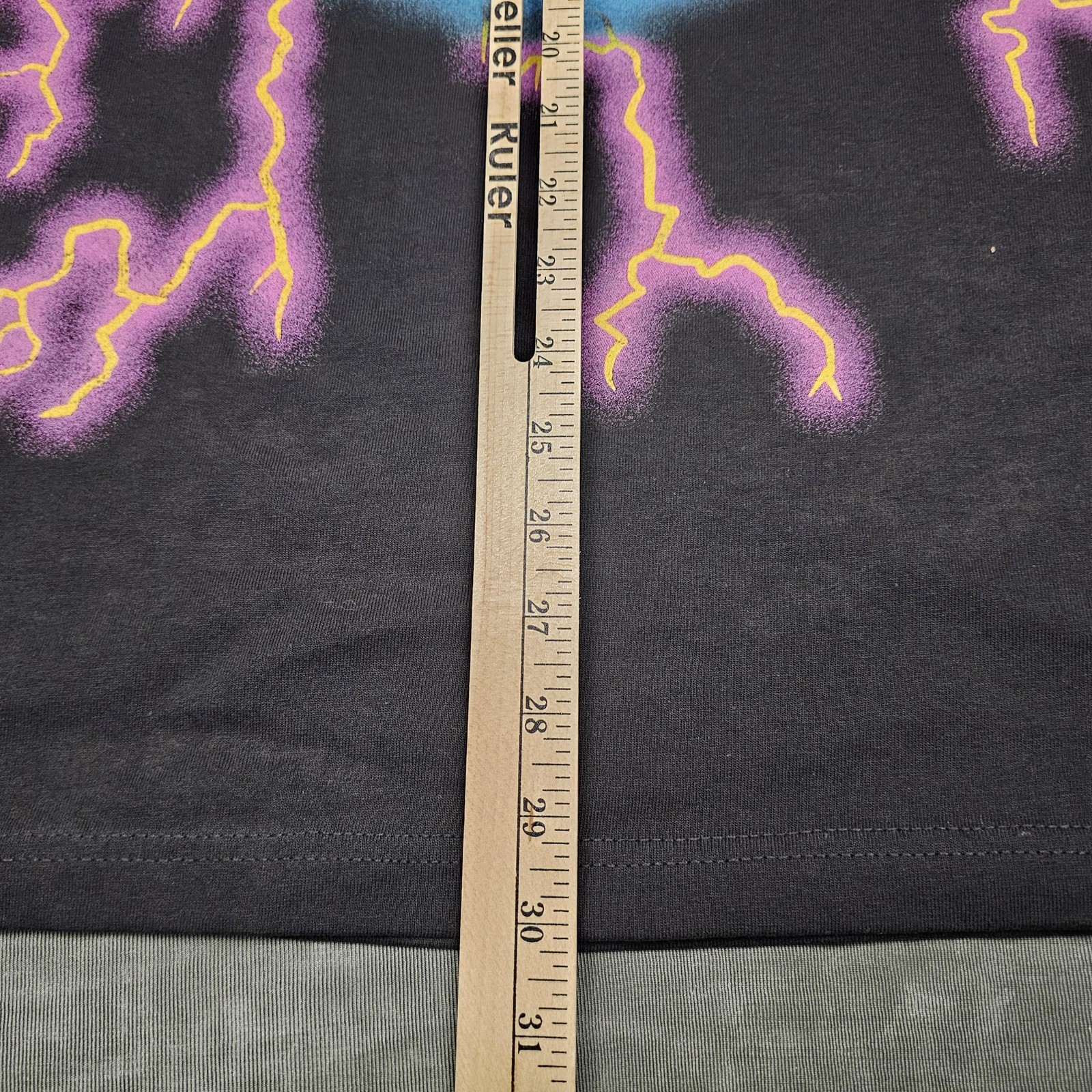 J Balvin Jose Tour Shirt Mens Large 2022 Concert Smiley Lightning Graphic Tee gallery