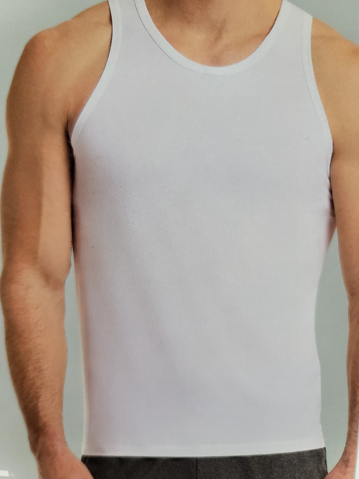 Brand New 32 Degrees Cool Men’s Comfort Mesh Tank Tops – 3 Pack White Medium