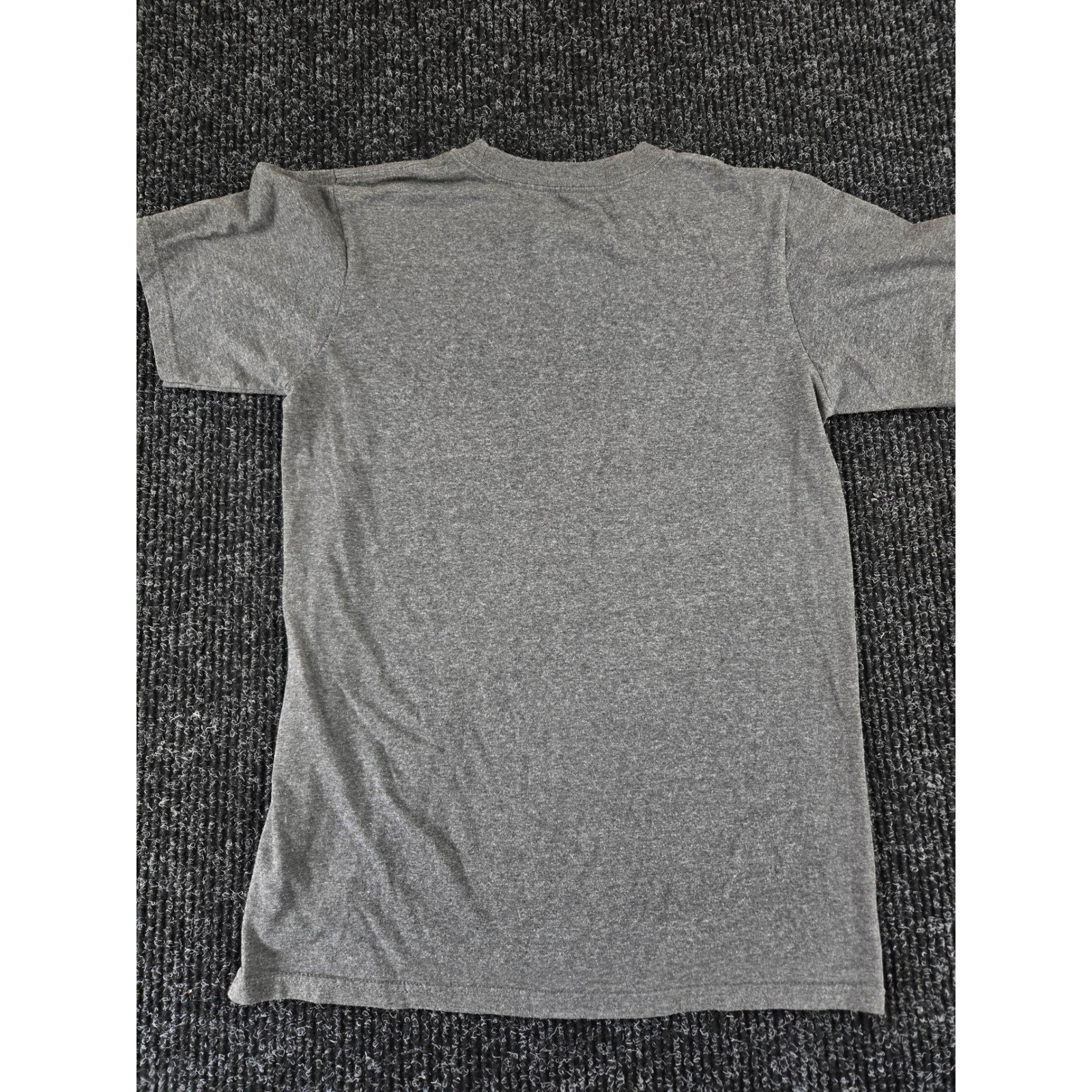 Adidas Mens The Go-To Tee Heather Grey Vertical Flag Graphic T-Shirt Small S/P gallery