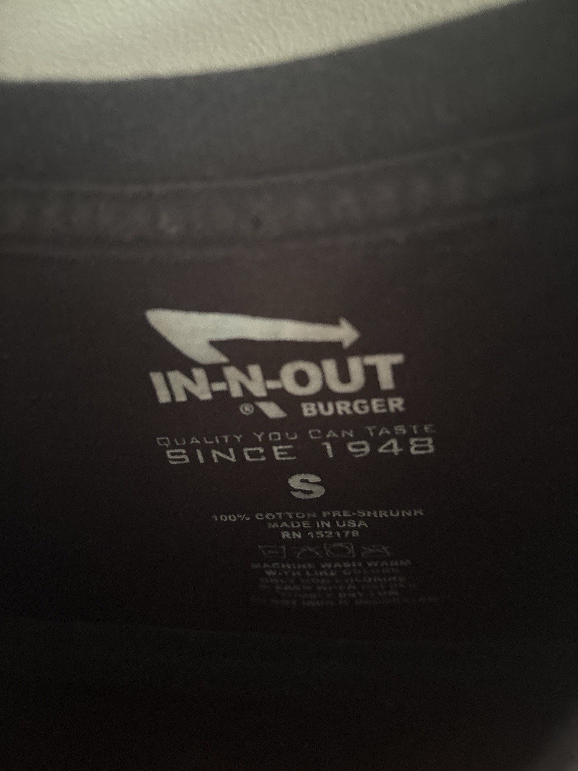 In-N-Out Burger Arizona Cropped Graphic Tee Black Sunset Palm Tree Size Small gallery