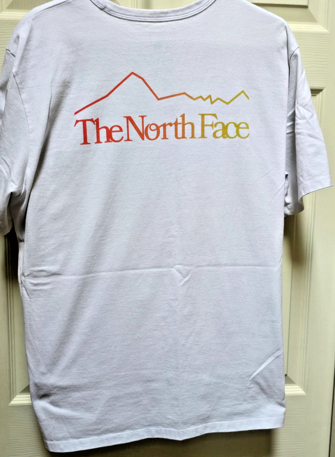 MENS SIZE XL, WHITE, THE NORTH FACE T-SHIRT, COTTON/POLYSTER, PRE-OWNED gallery