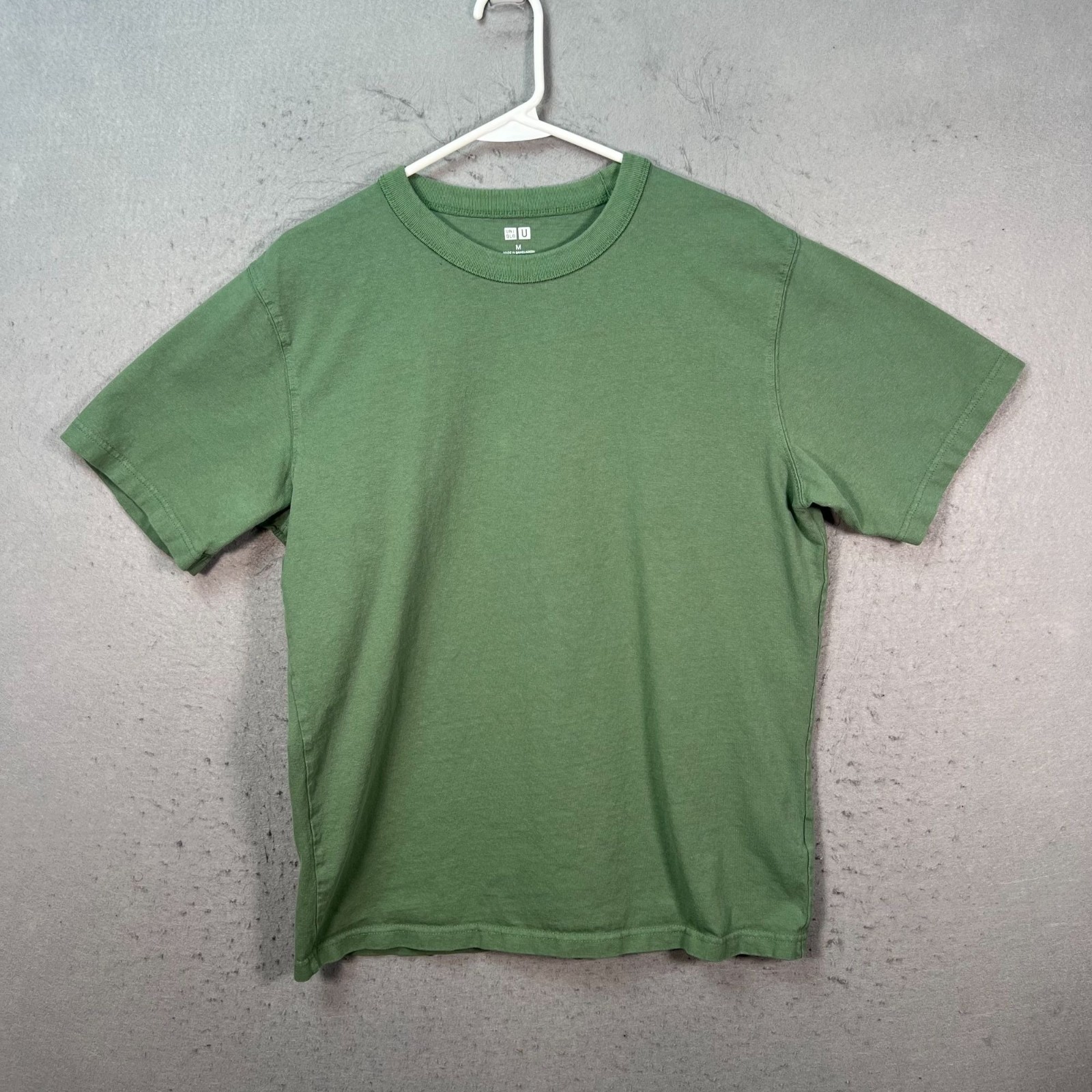 Uniqlo U Mens Size Medium Green Crew Neck Short Sleeve T-Shirt 100% Cotton