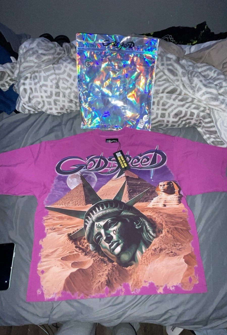 Godspeed Men's Pink Size S Short Sleeve T-Shirt Statue of Liberty "Out Of Many" gallery
