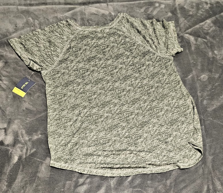 Tek Gear Green T-Shirt Mens Size L gallery