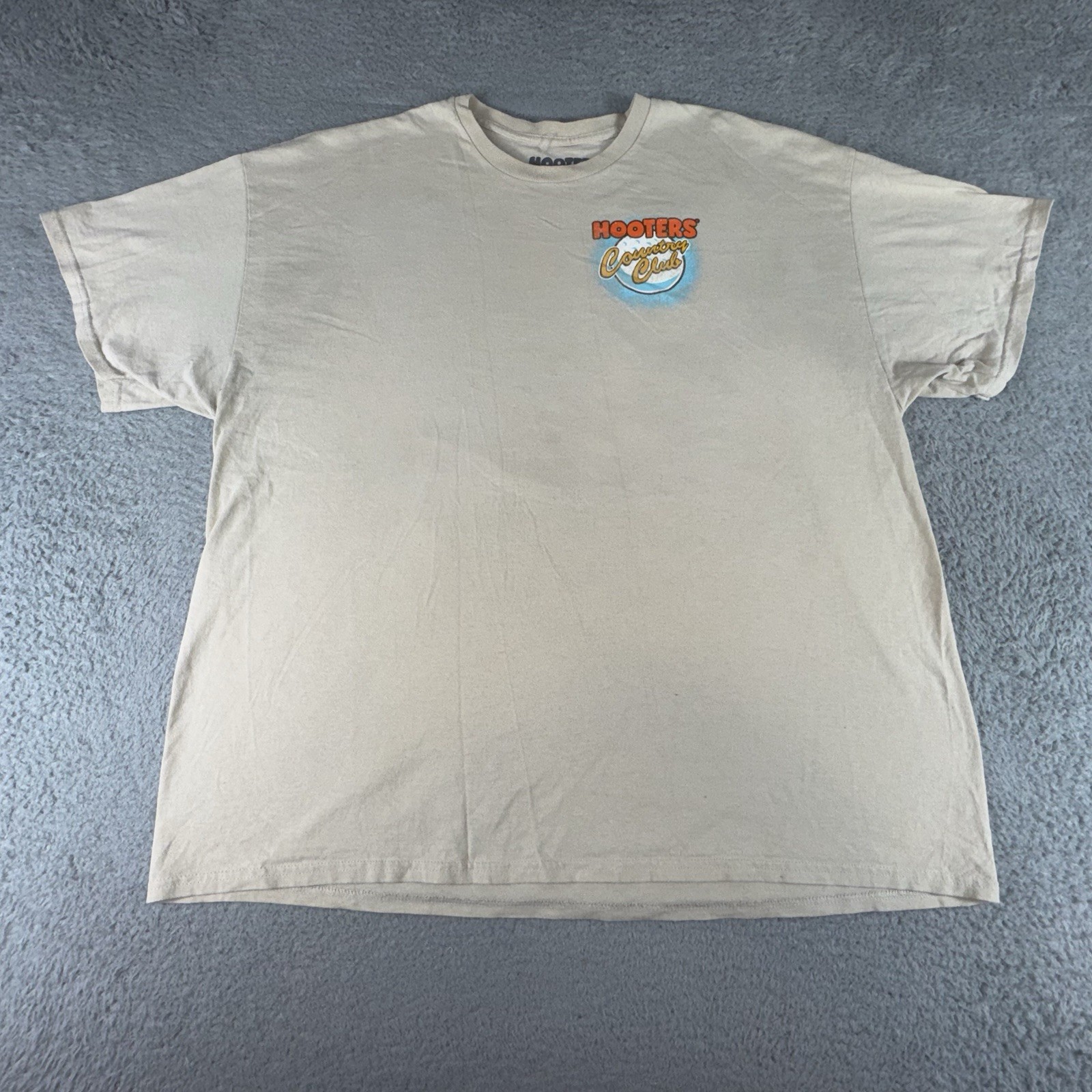 Hooters Country Club Graphic T-Shirt Mens 2XL Beige Golf Cotton Tee gallery