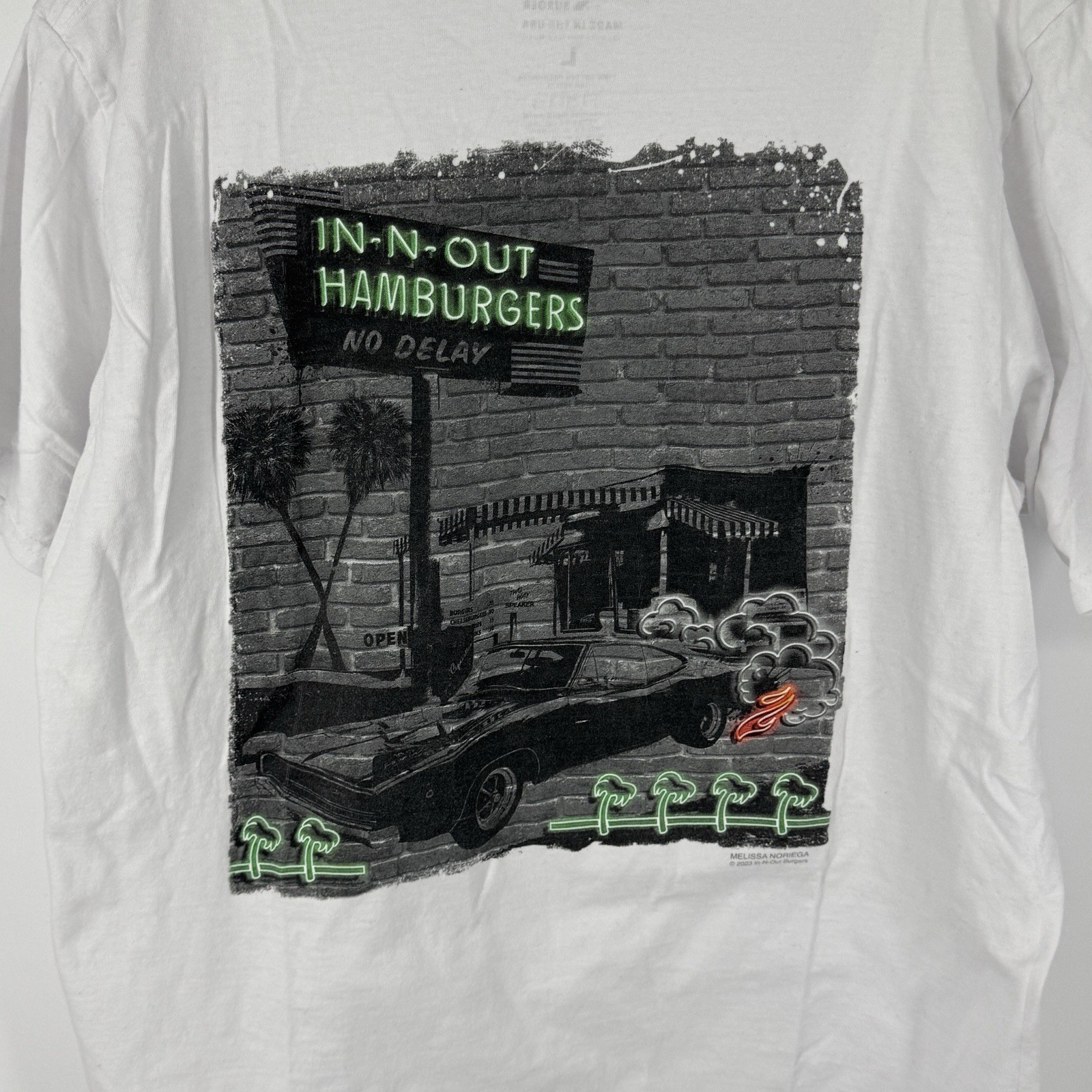 In-N-Out Burger Nevada Neon Graphic T Shirt Men’s Large White Retro Car USA Tee gallery