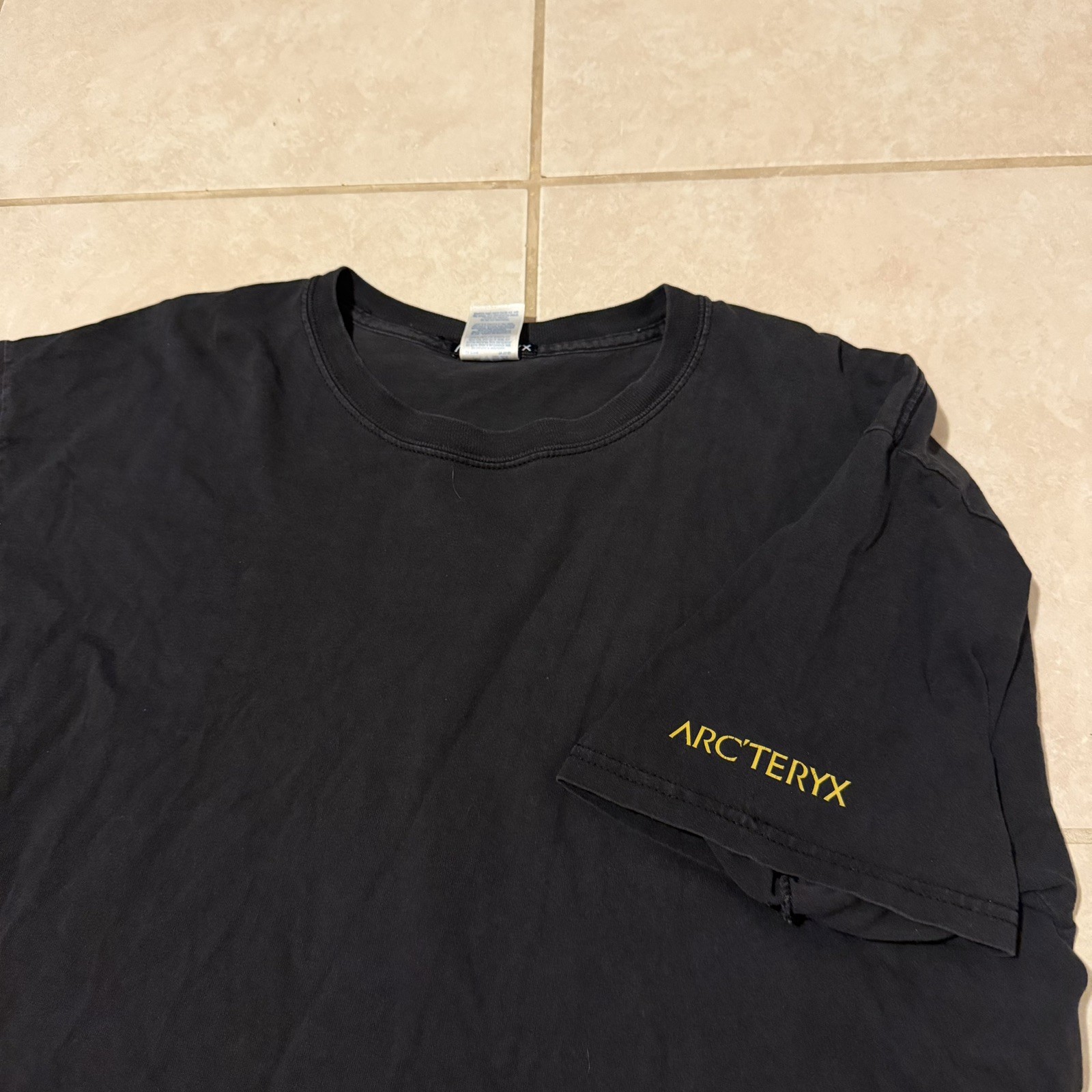 Rare Vintage 90s Arcteryx promo tshirt size XL gallery